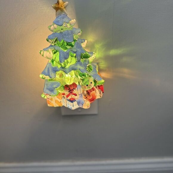 Christmas Tree Night Light From Lights In The Night By Seasons Of Cannon Falls - Picture 5 of 6